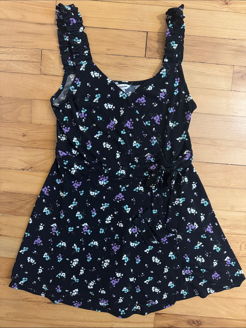 Black Floral Tie-Waist Romper with Ruffled Straps Small